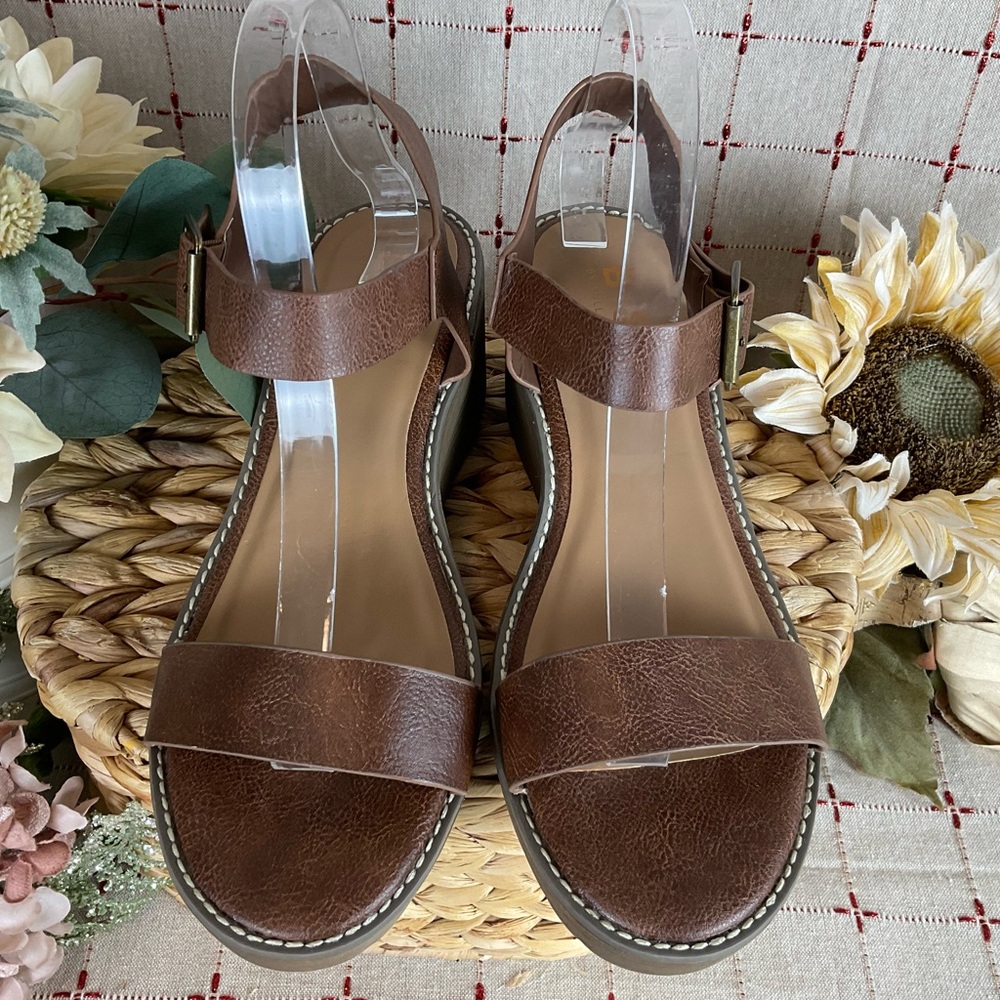 B-52 by Bullboxer “Dalia” Wedge Sandals Womens Sz 10 Camel Brown New Nonslip - Picture 3 of 5